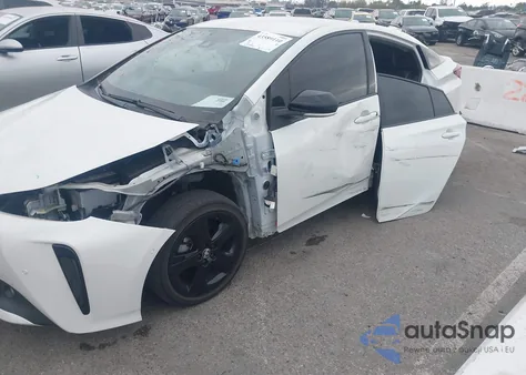 2021 Toyota Prius 2020 Edition z USA, uszkodzony, nr VIN JTDKAMFUXM3129214